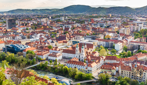 Oxford e-Research Centre projects showcased at Digital Humanities 2023 in Graz