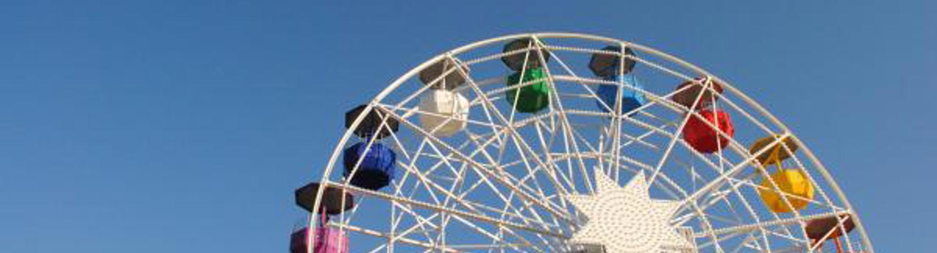 Ferris Wheel. Photo by Andrea Enríquez Cousiño on Unsplash