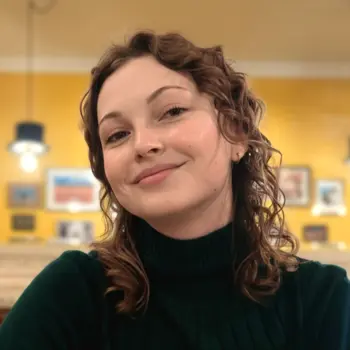 Elena Nichol